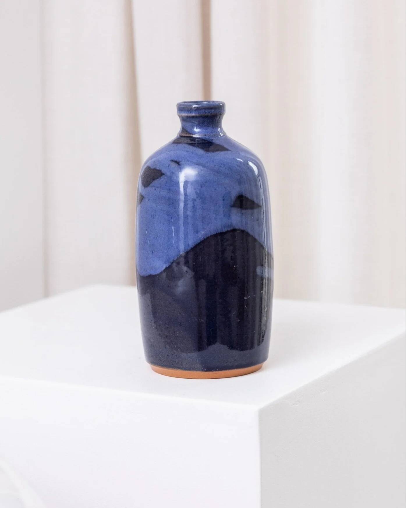 Navy Blue Glazed Ceramic Vase by Wolfgang Thibault Keramik – Mid-Century 1970s Studio Vase