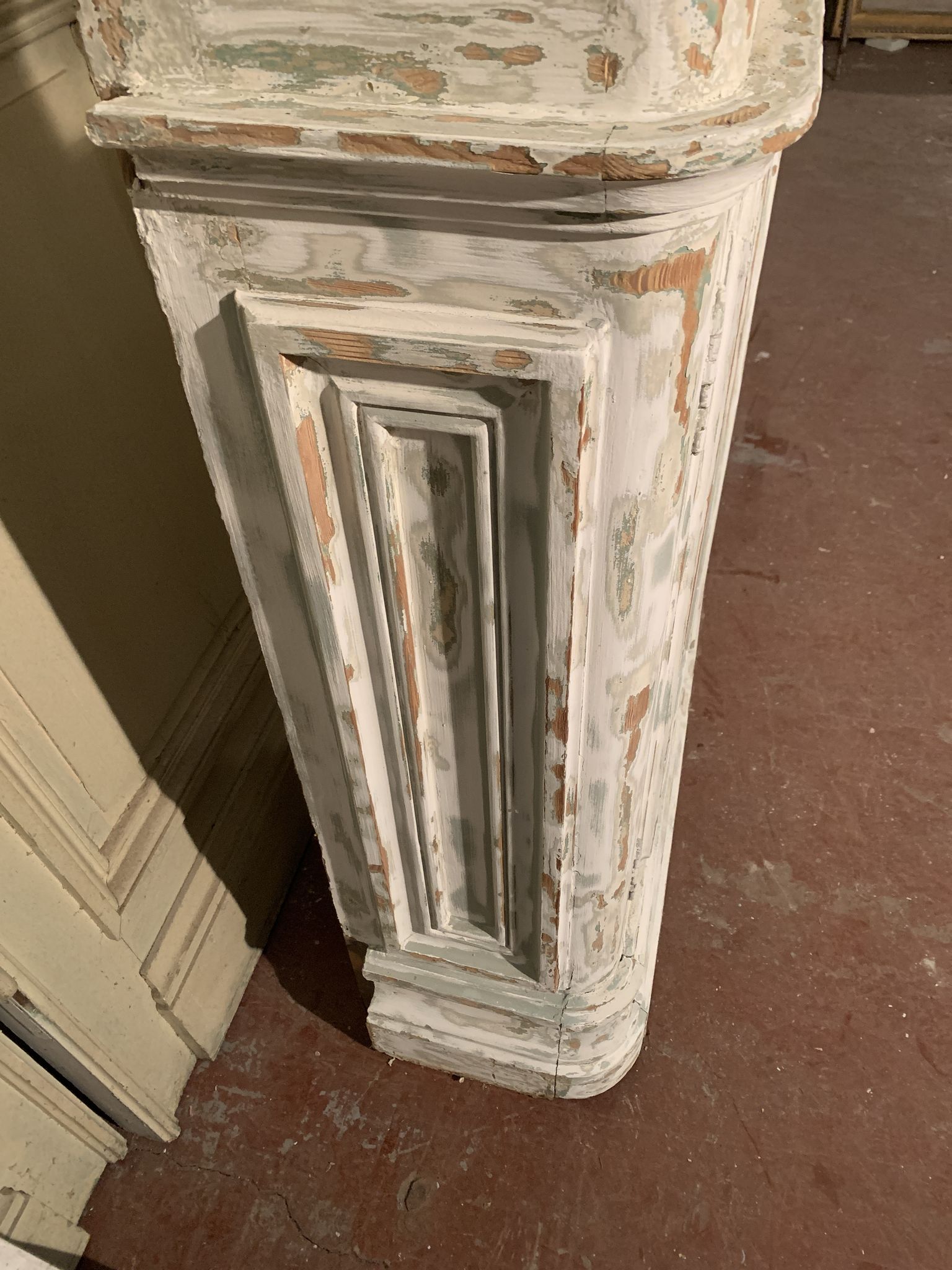 Showcase furniture style lacquered wood XX century
