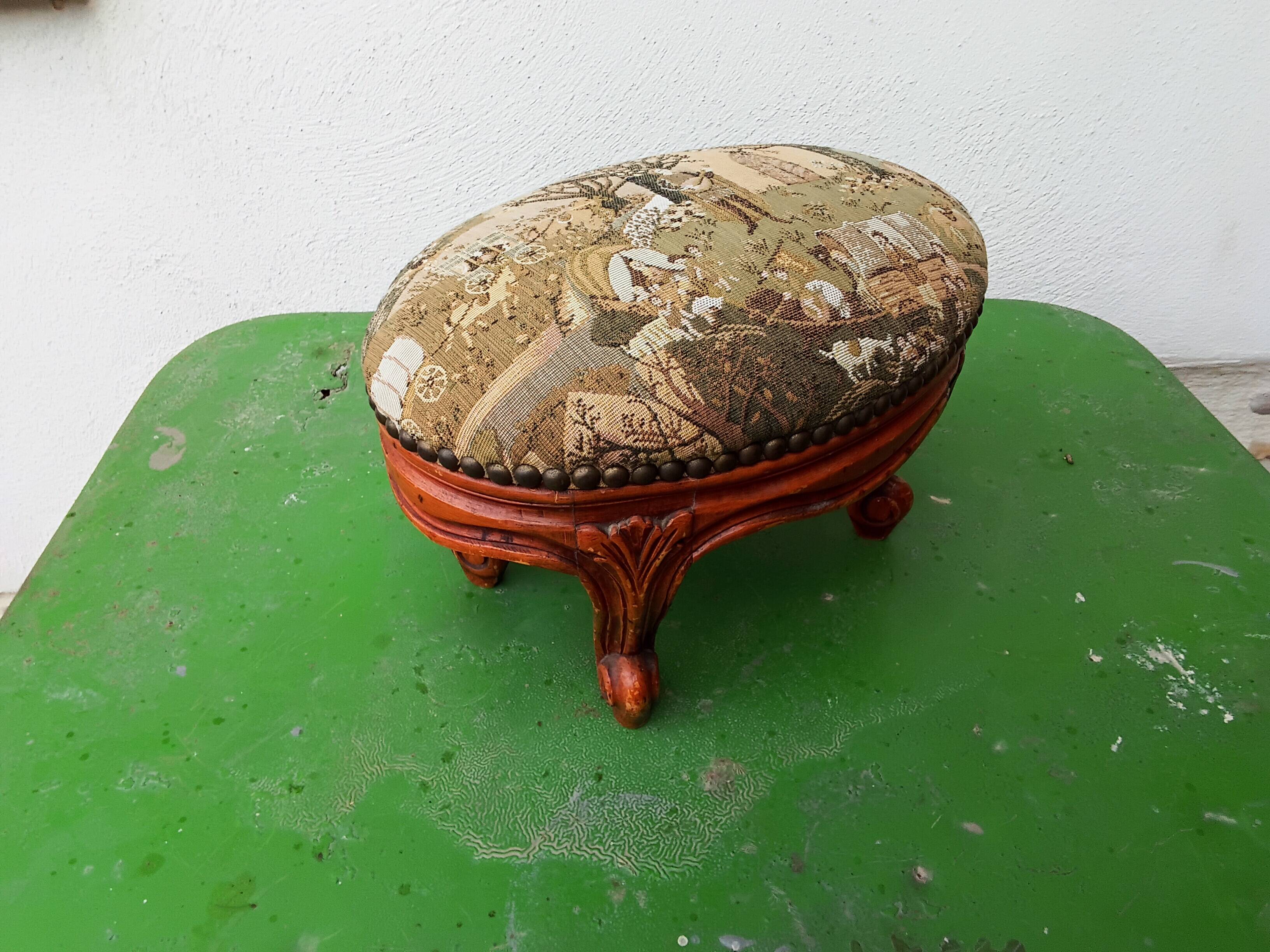 Louis XV style footrest