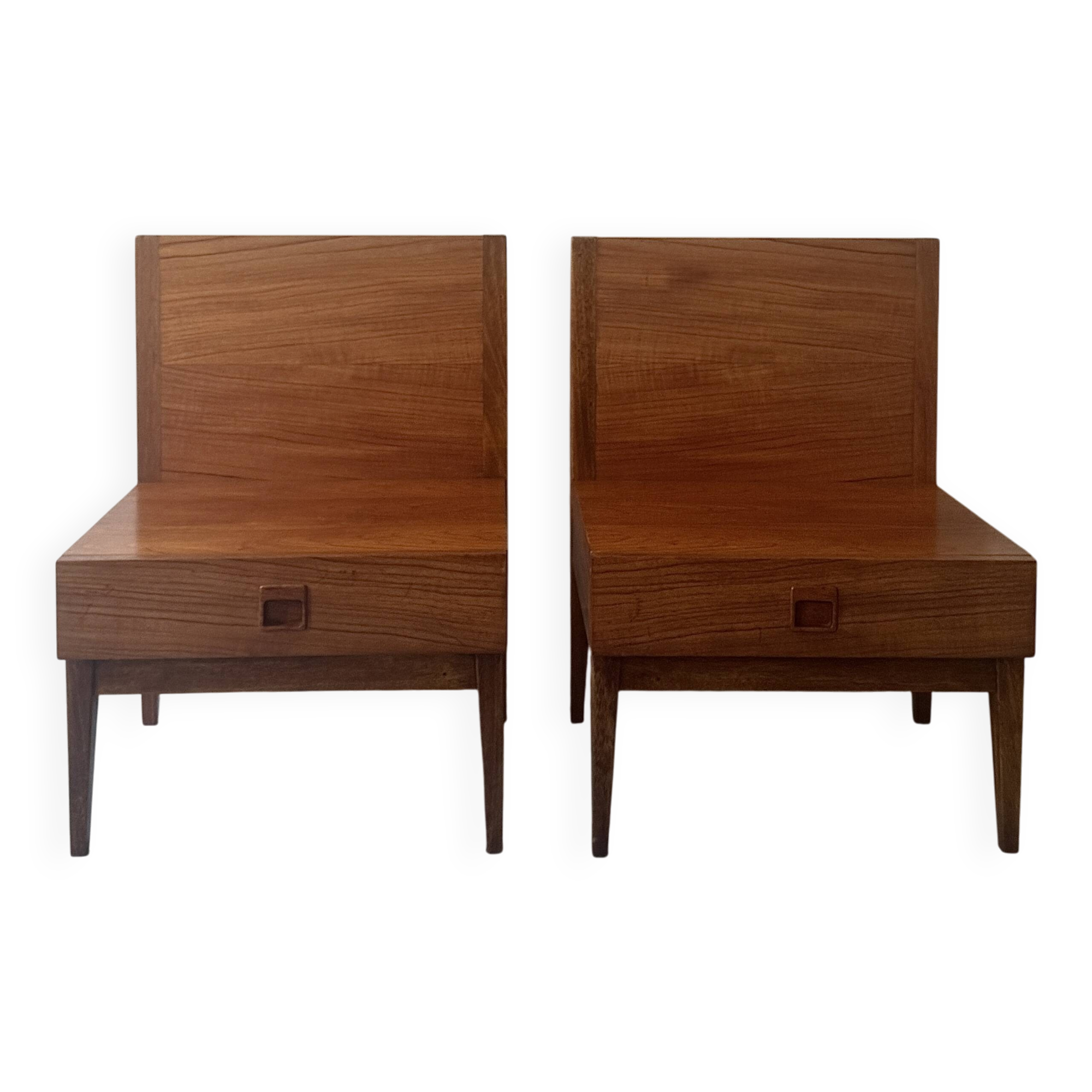Modernist pair / Scandinavian wooden bedside tables, 1970 design.