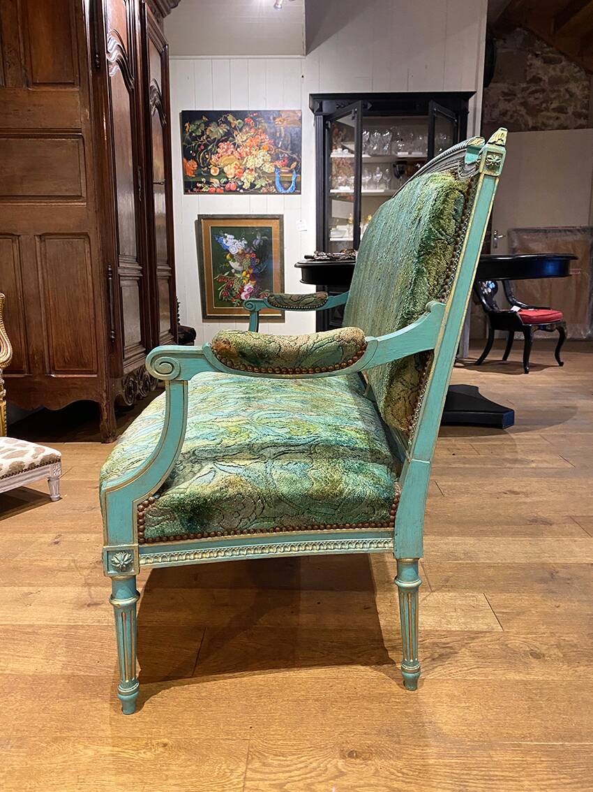 Louis XVI style bench in blue lacquered wood with gold trim