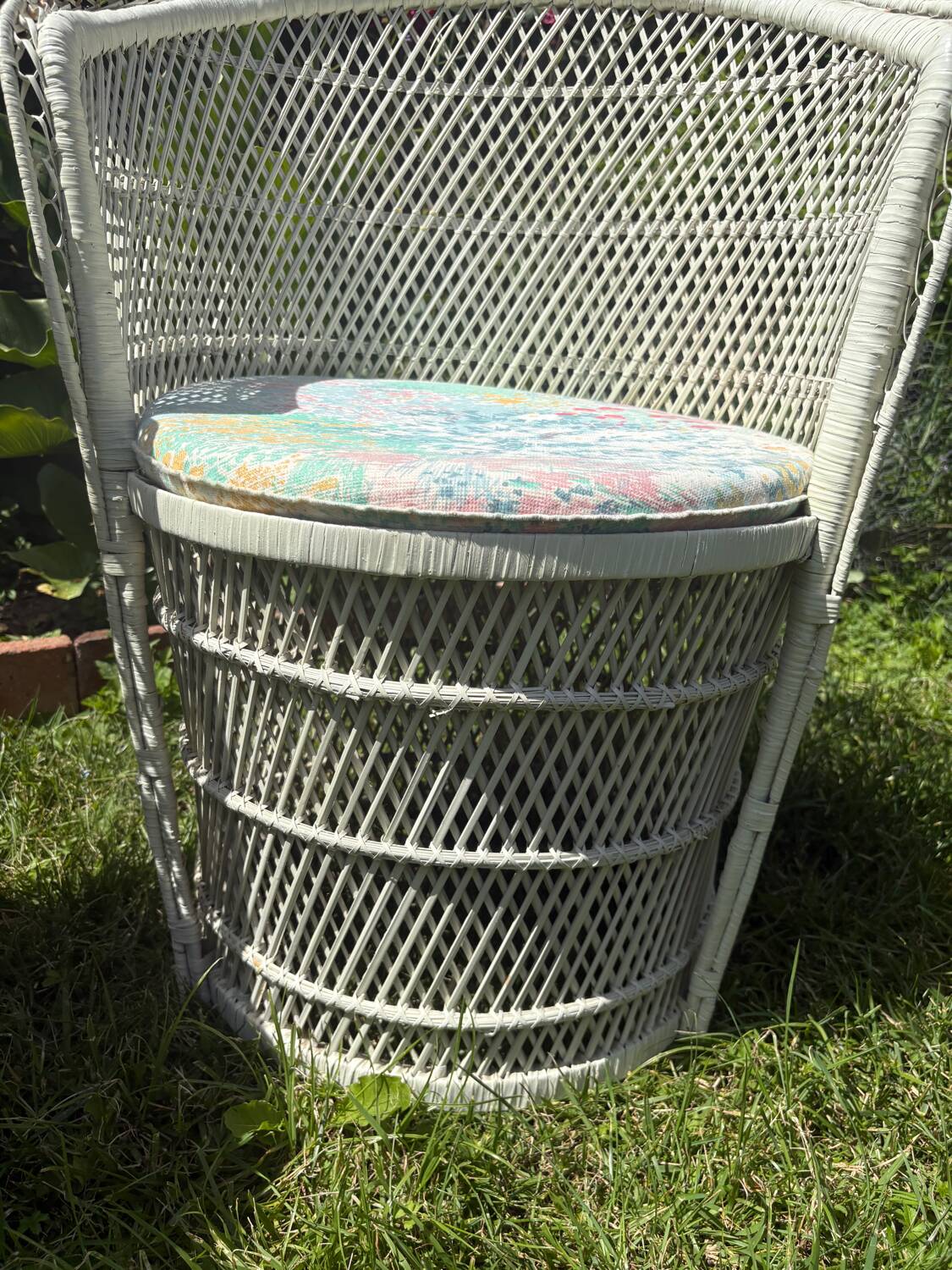 Set of 2 Vintage White Rattan Armchairs – 1970s