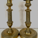 Paire de bougeoirs de style Louis XVI en bronze ciselé et doré - XIXe siècle