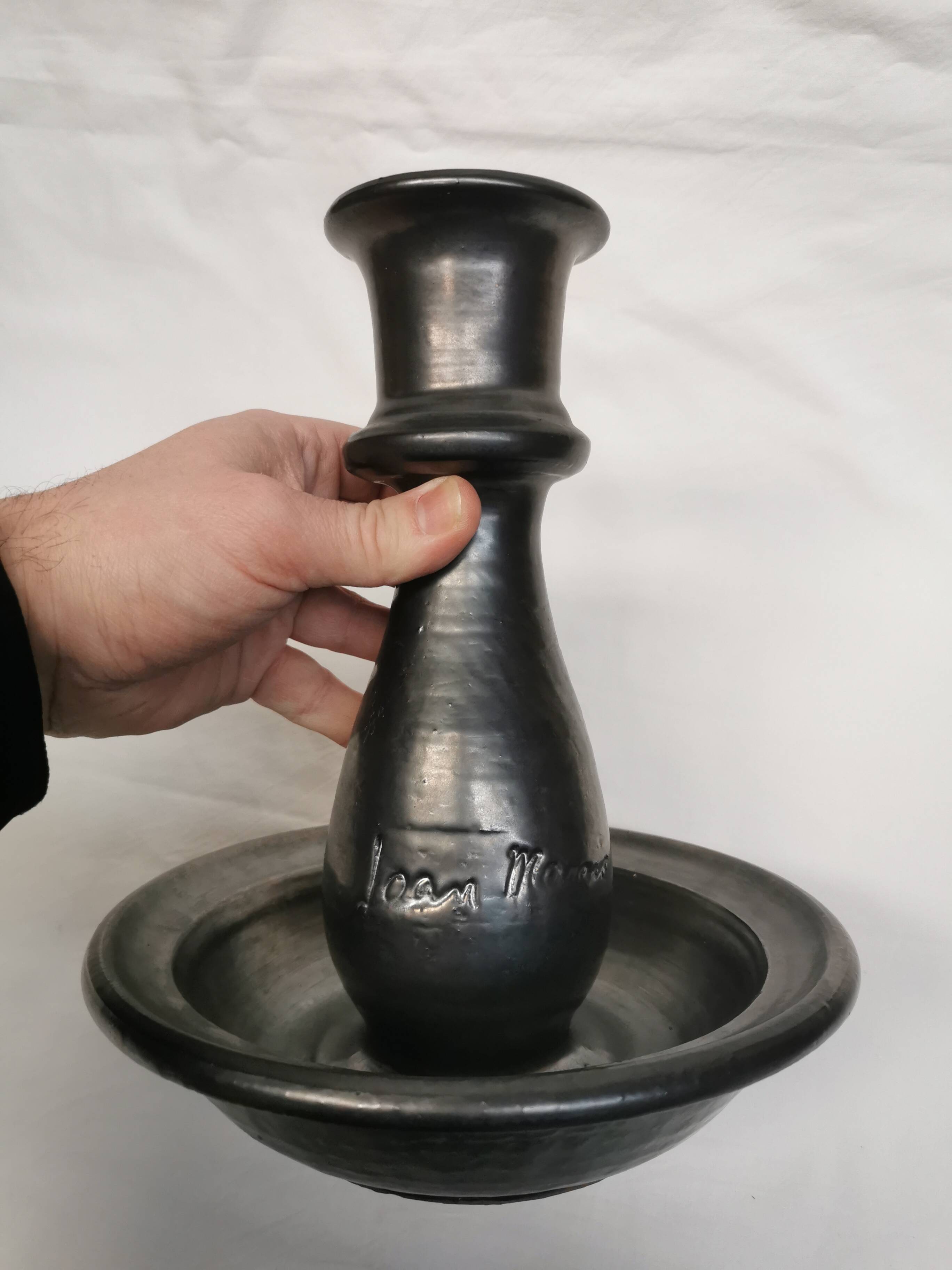 Grand bougeoir, vase . céramique signée jean marais