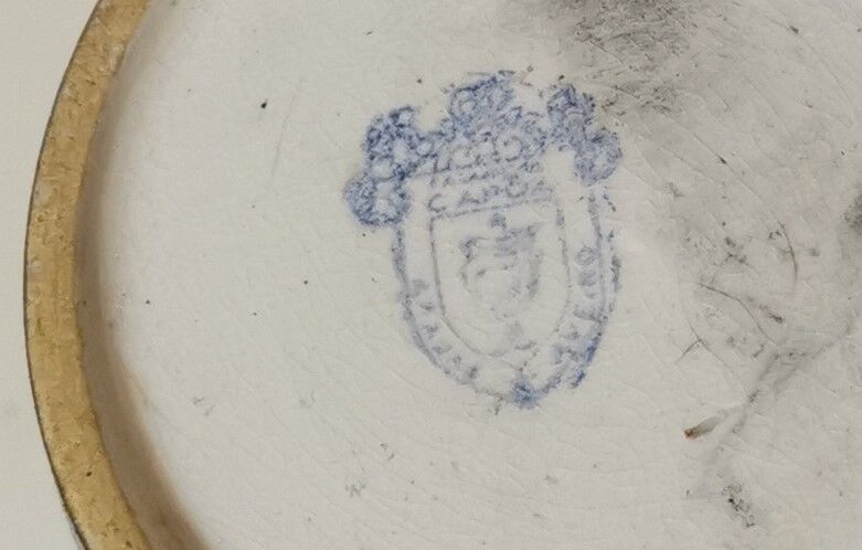 Porcelain vase by Capoa