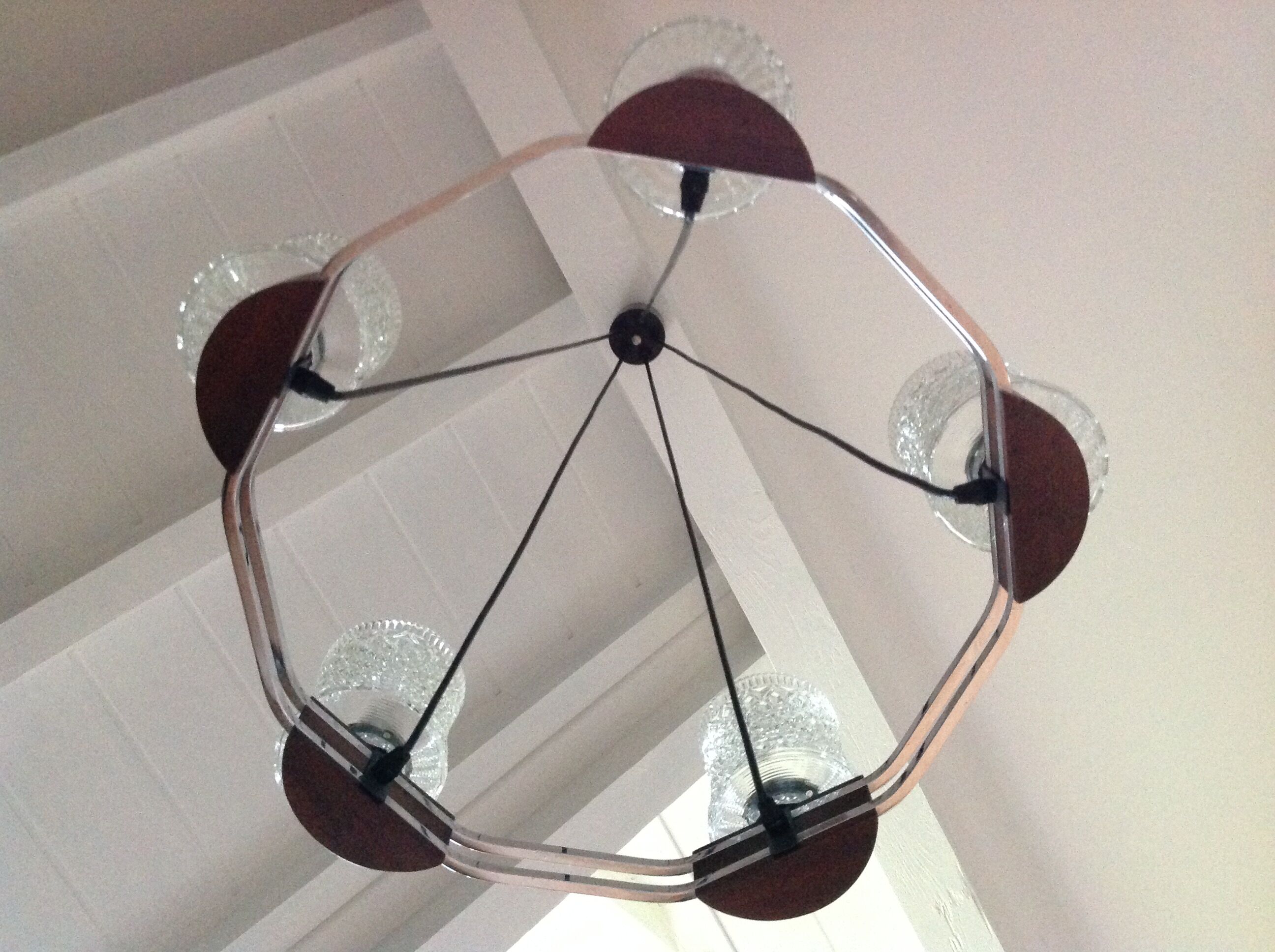 Lustre en chrome et teck à 5 feux style scandinave