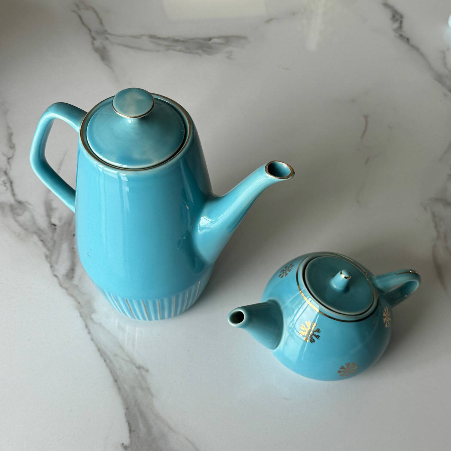 Service 2 pièces. Café et théière. Année 1960/70