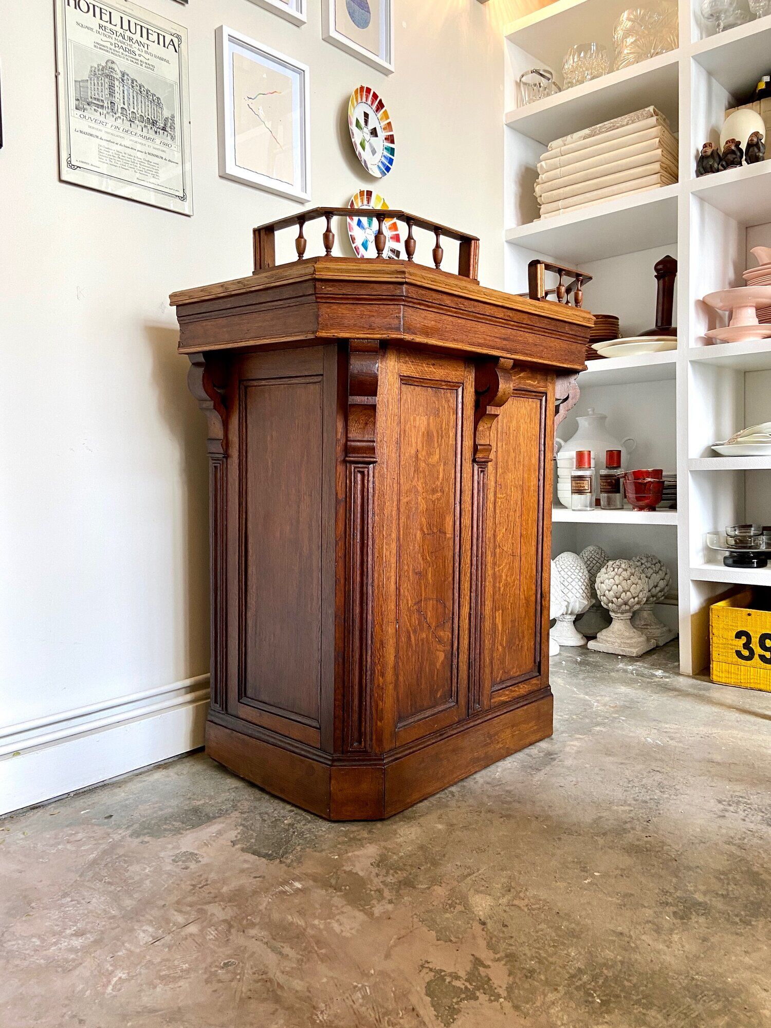 Counter, reception furniture in solid wood early twentieth century