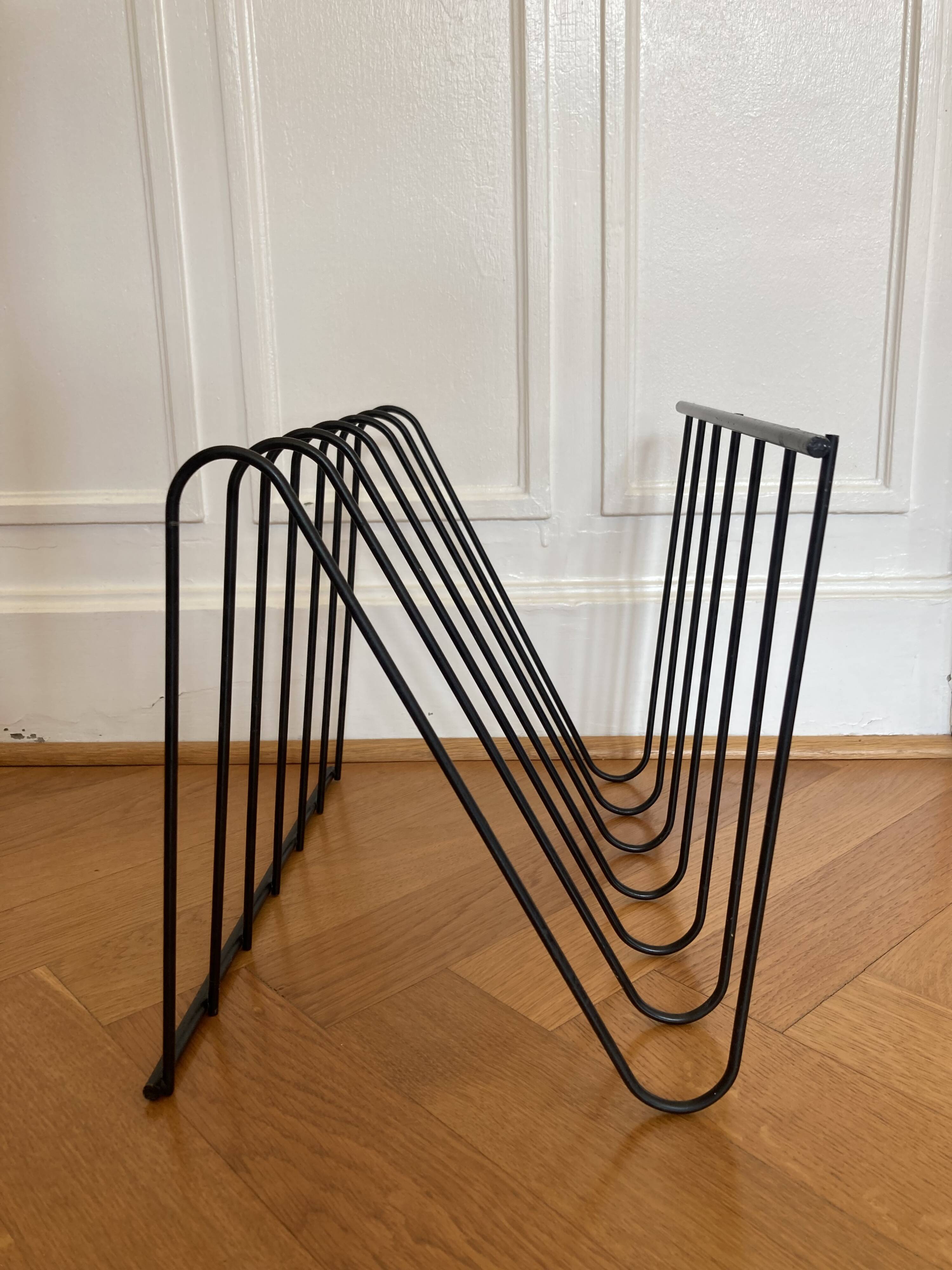 Magazine rack "z" by f arnal 70s