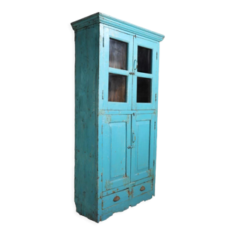 Dresser 4 doors and 2 drawers