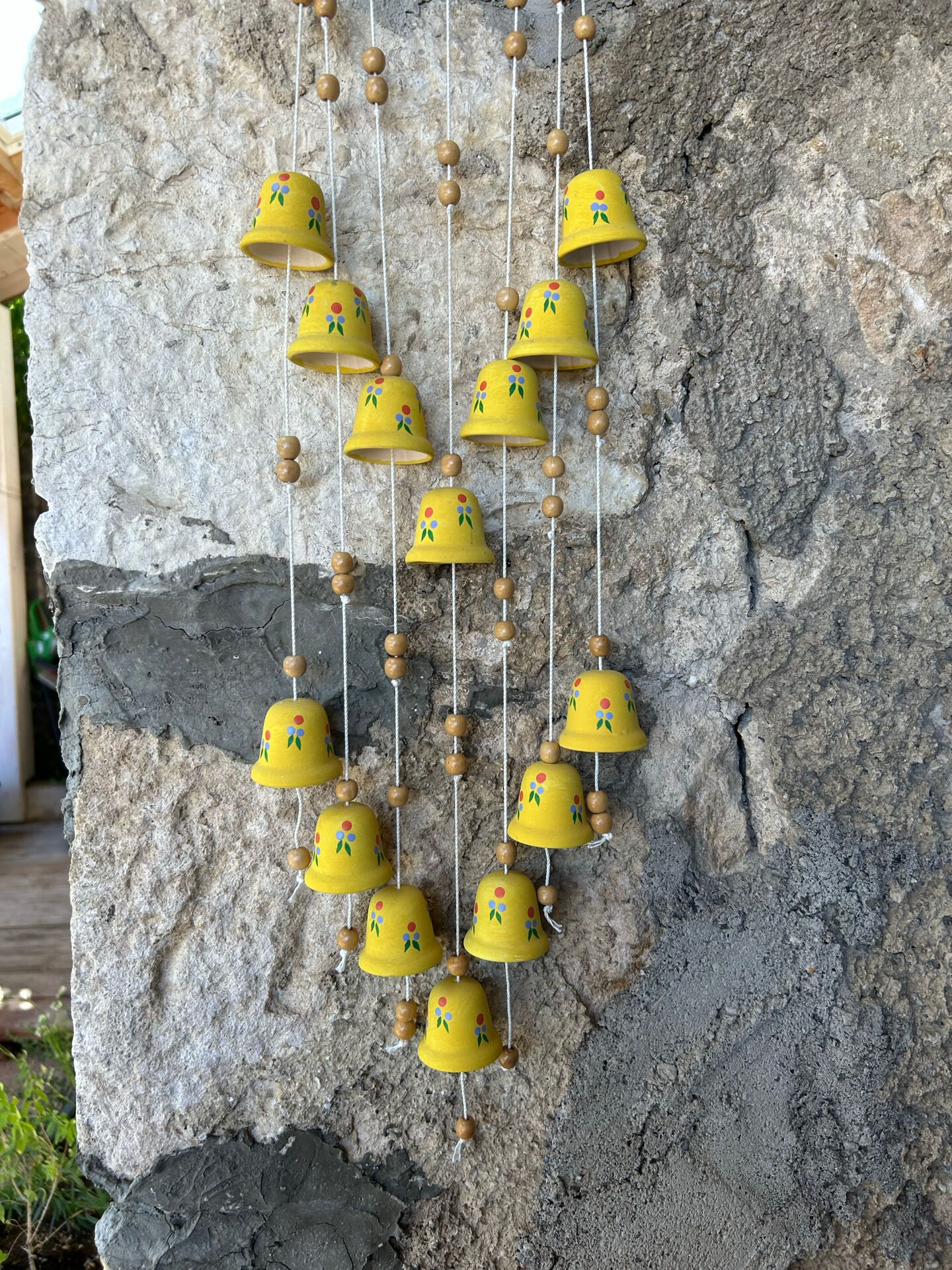 Cascade suspension with bell