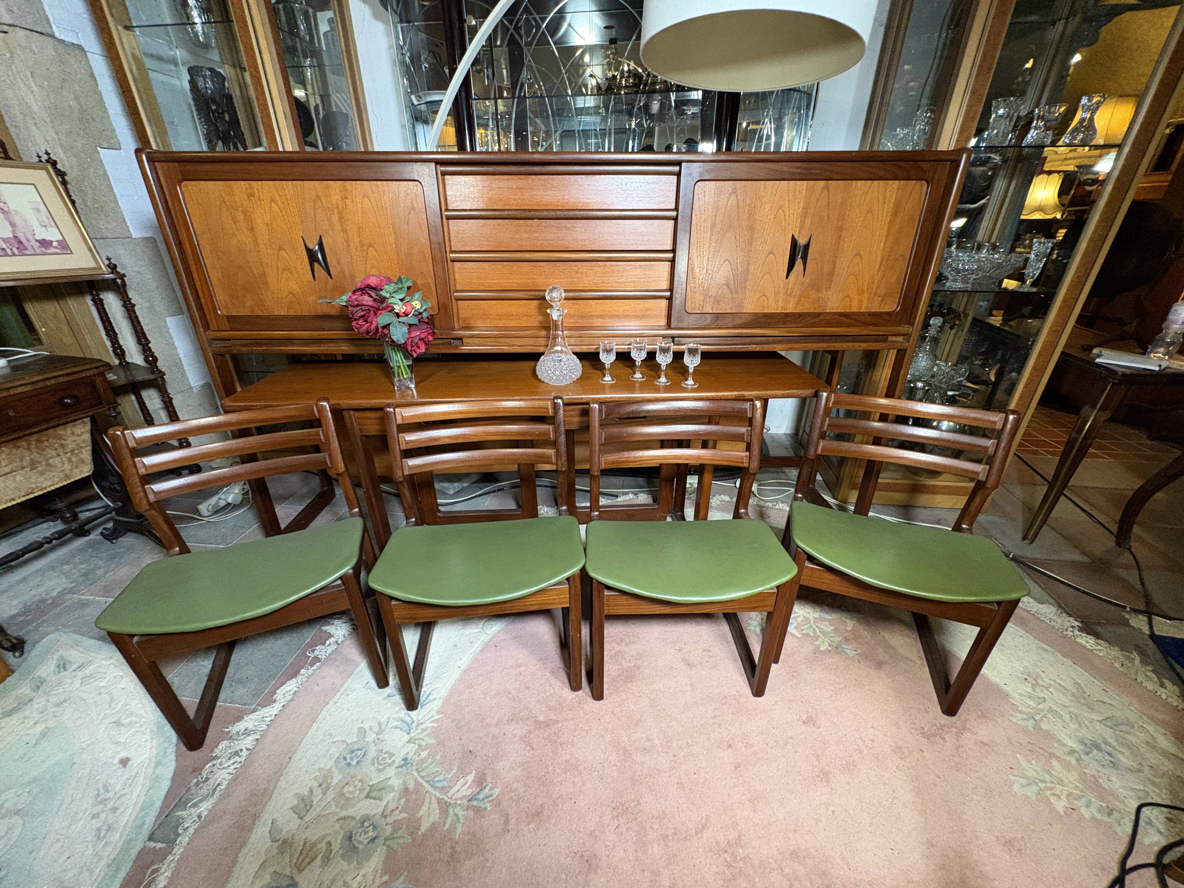 Ensemble de salle à manger vintage en teck des années 50 par Elliotts de Newbury, vers 1960.
