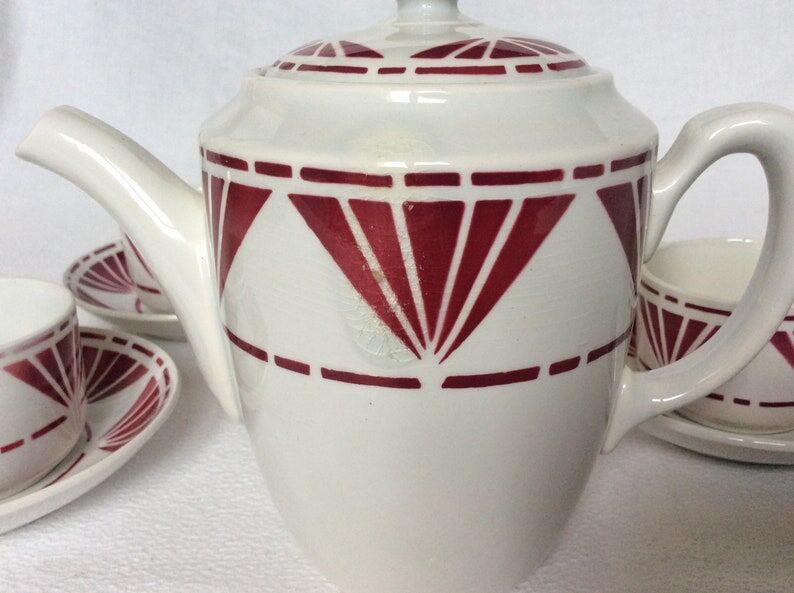 Set of 3 saucer cups and a ceramic coffee maker or teapot Digoin Sarreguemines