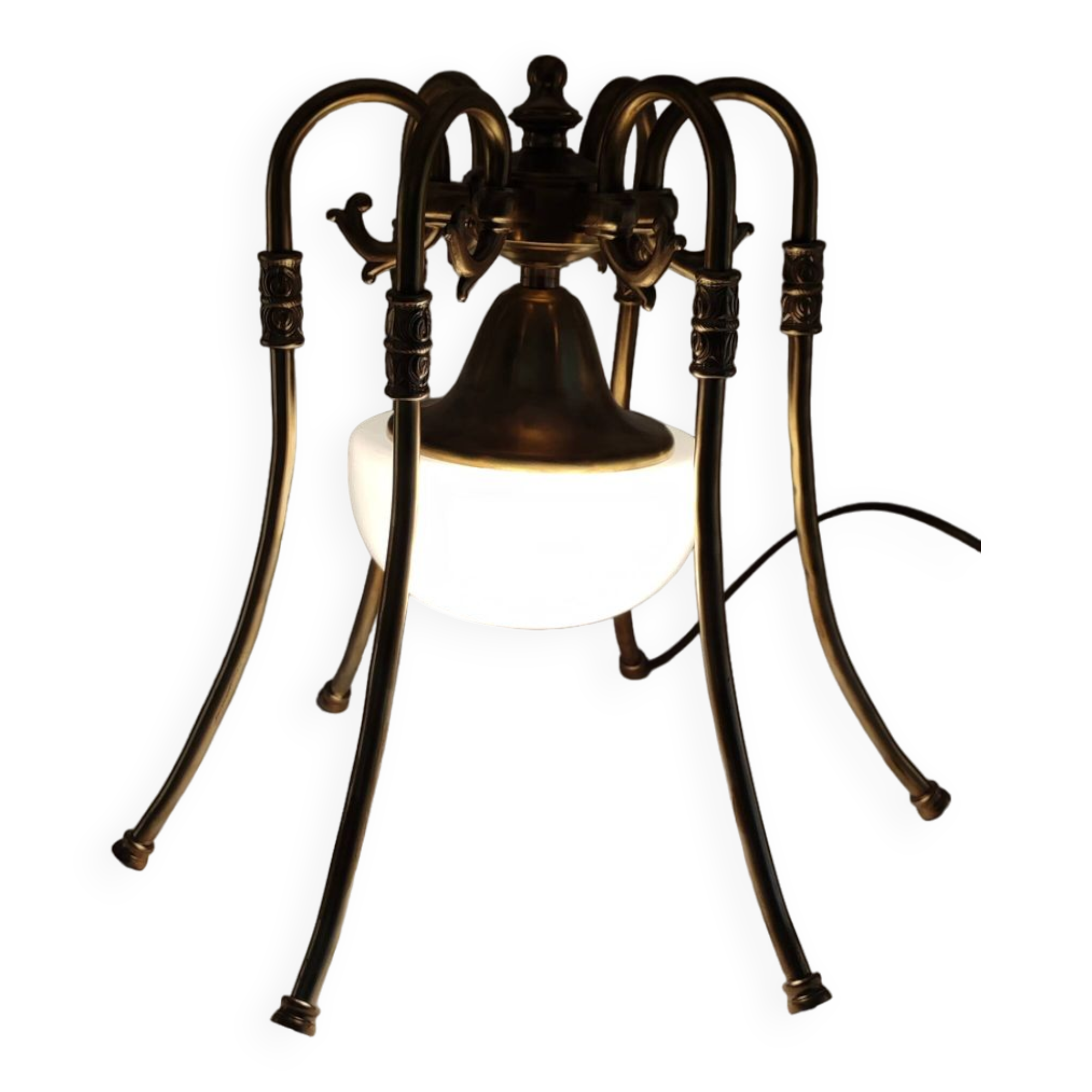 Medusa lamp in brass and opaline