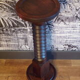 Wooden presentation column