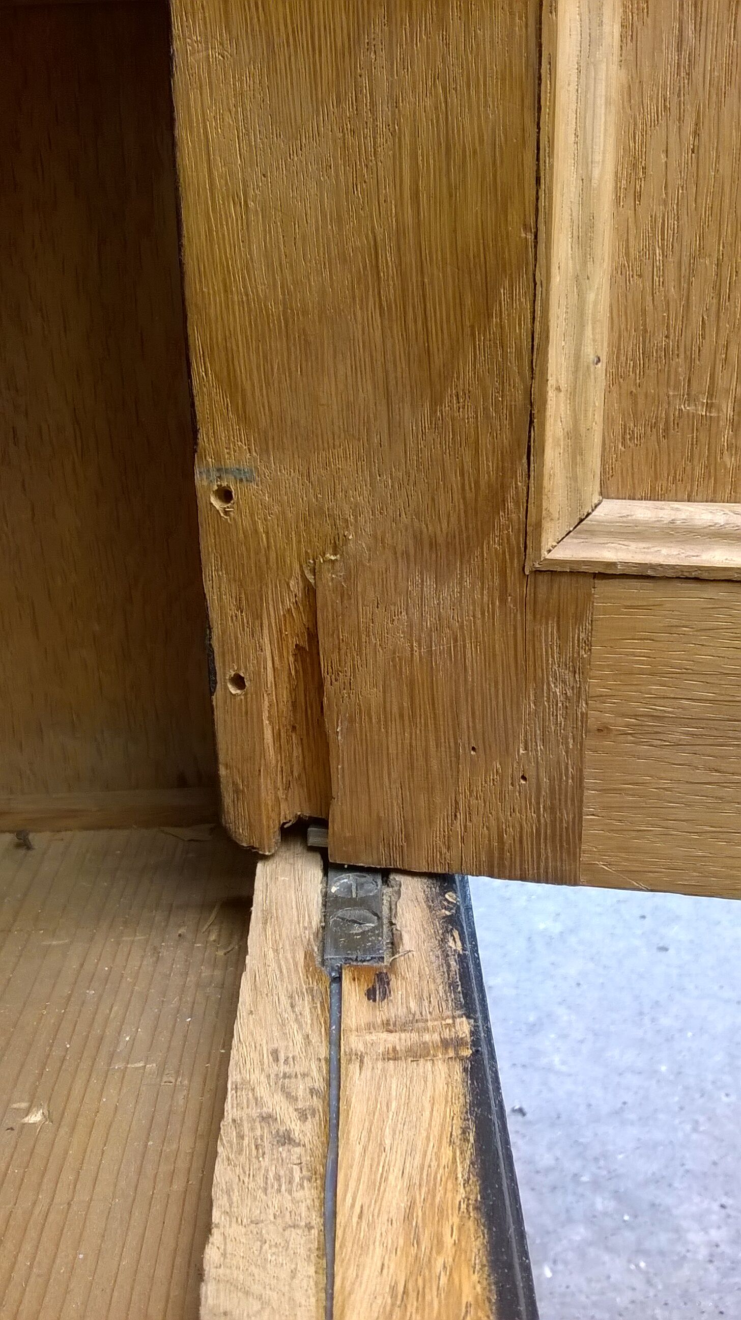 Parisian showcase cabinet