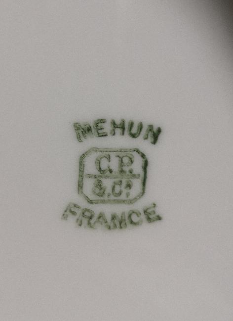 Presentation plate, pedestal