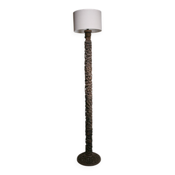 Lampadaire Makonde en bois sculpté vers 1950
