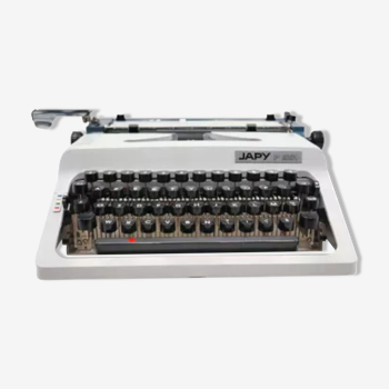 Vintage Japy P951 typewriter complete new ribbon