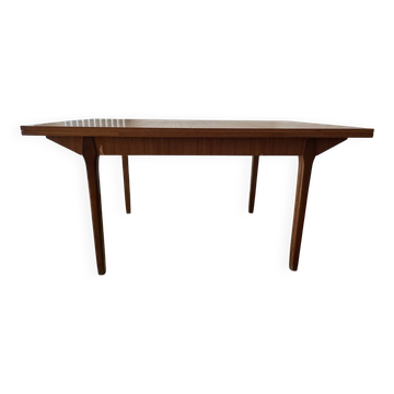 Table scandinave extensible