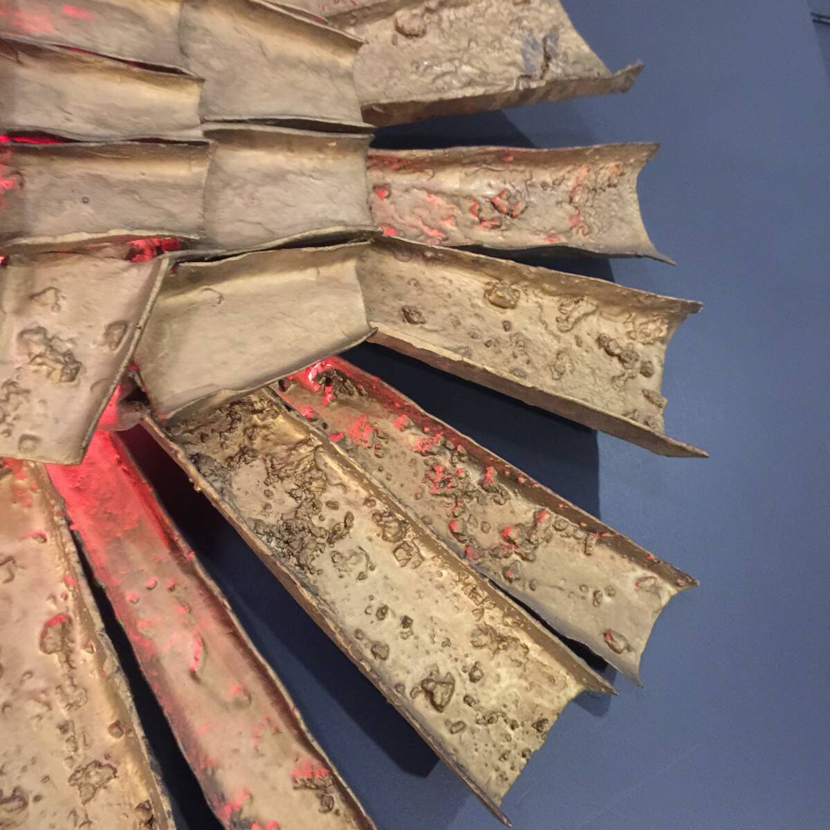 Large Sun wall sculpture, Resin & polyester lamp, Brutalist style