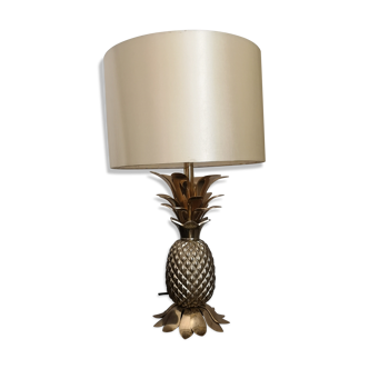 Brass pineapple lamp