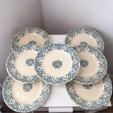 Ensemble de 7 assiettes Terre de Fer Rhodes Longwy XIX