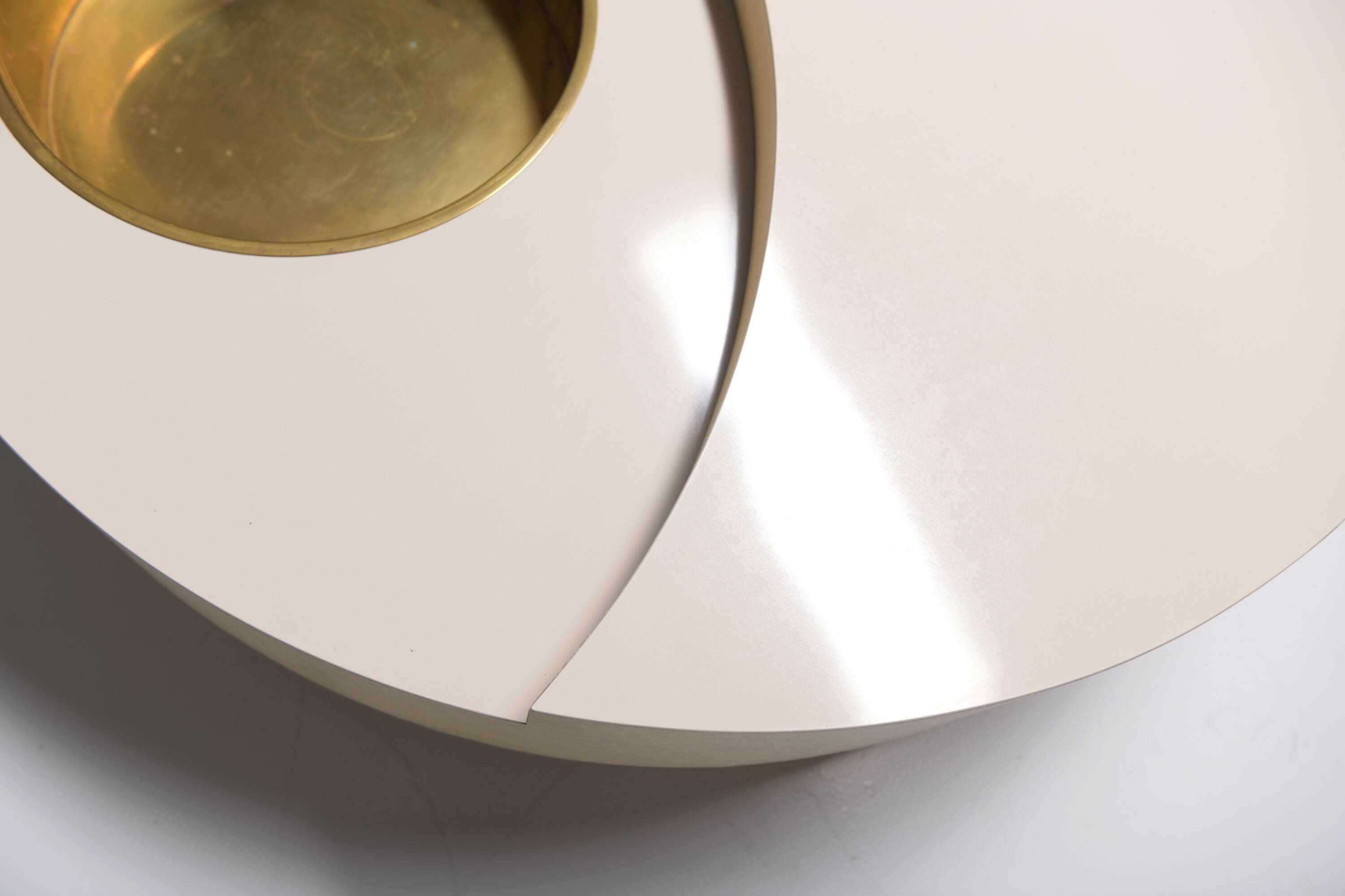 Rare rotating TRG coffee table with bar style Willy Rizzo