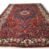 Oriental rug: former bakhtiari, 490 x 325