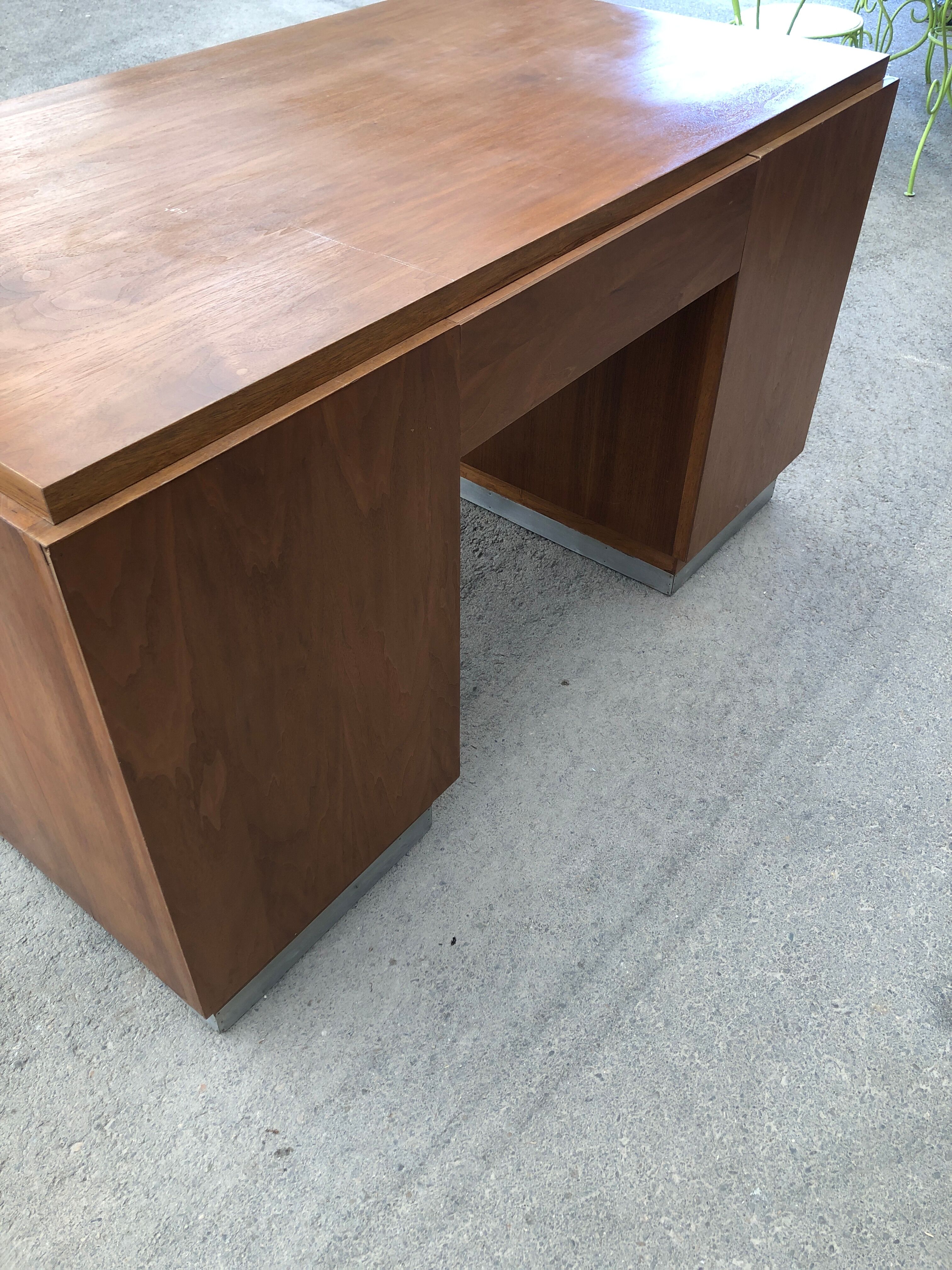 Office art deco 1930 in walnut