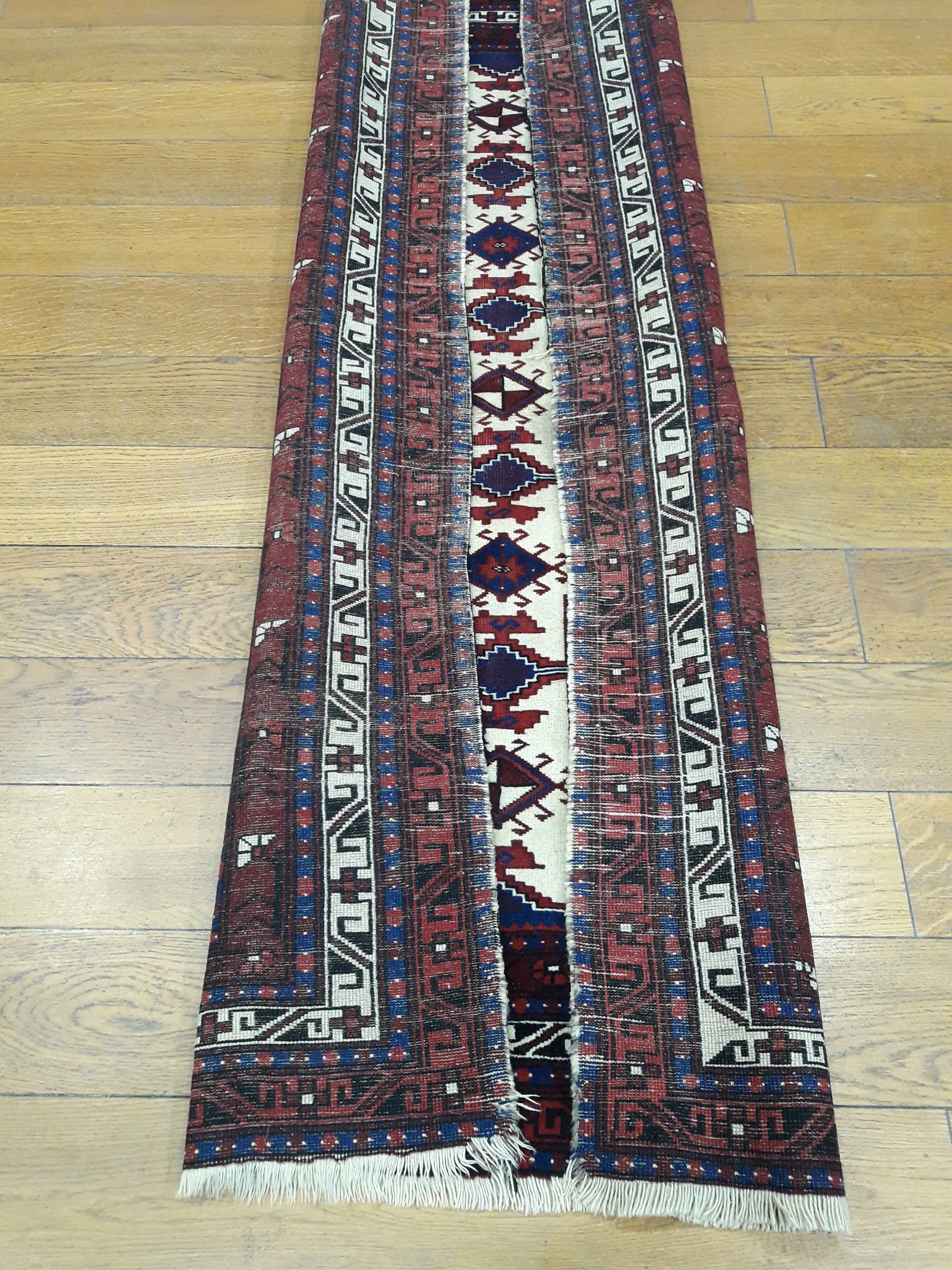 Hand-knotted carpet 175x 100cm