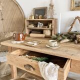 Farm table