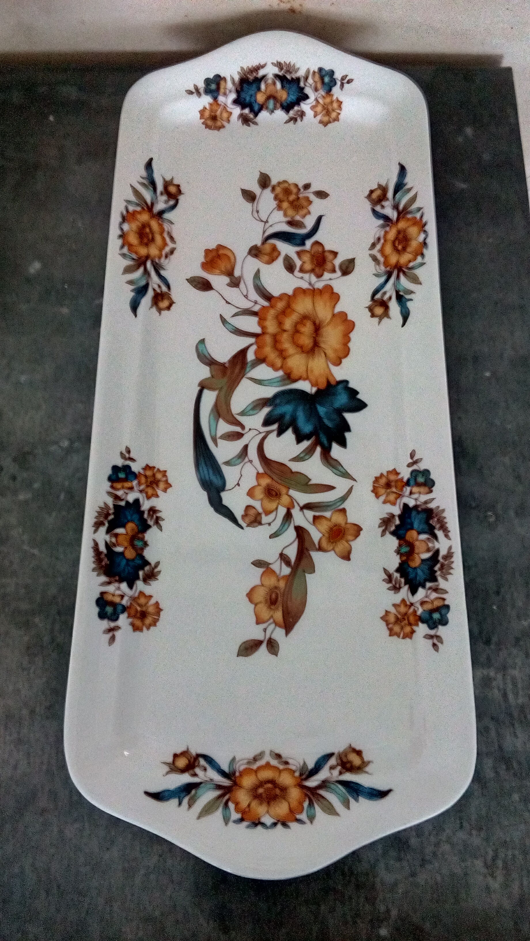 Pillivuyt porcelain cake dish