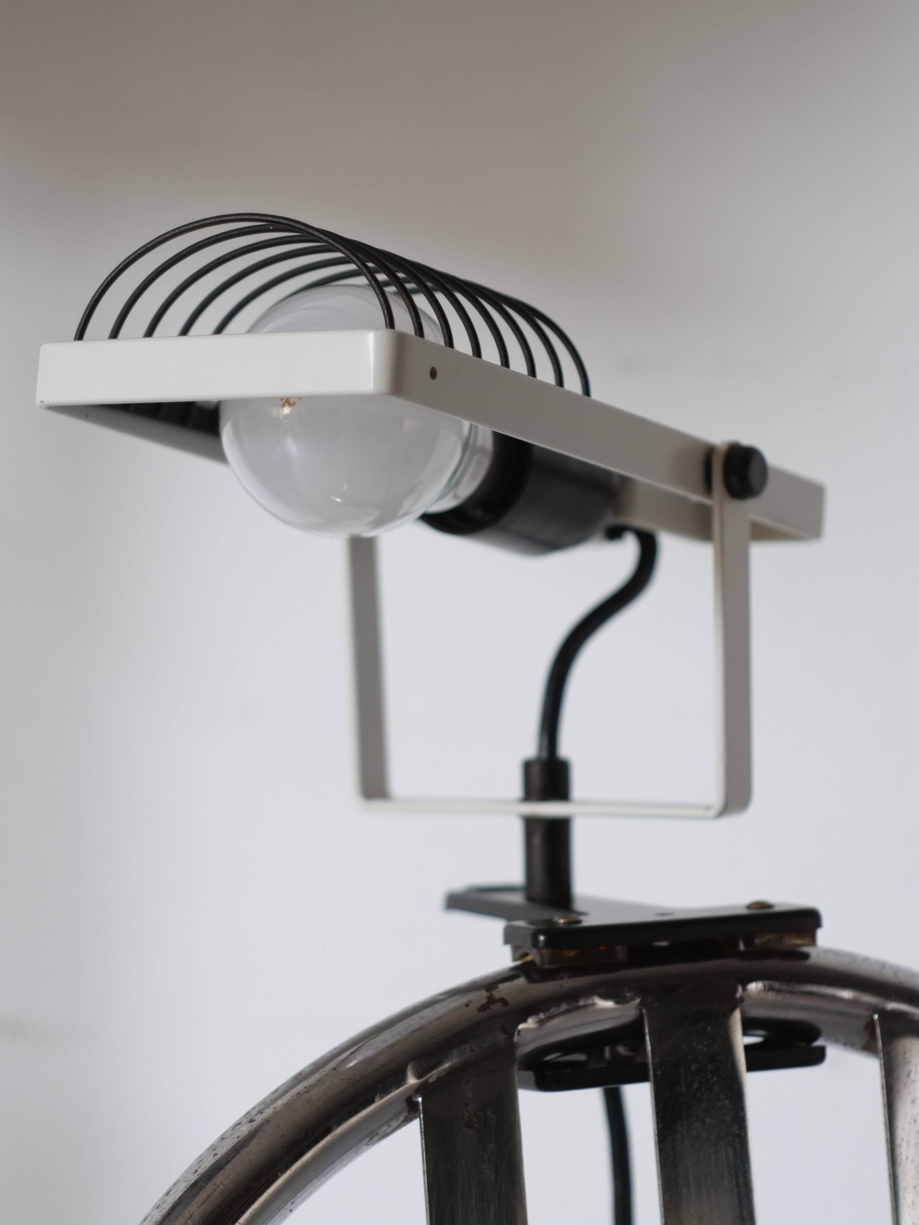 Artemide clamp lamp designed by Ernesto Gismondi model Sintesi