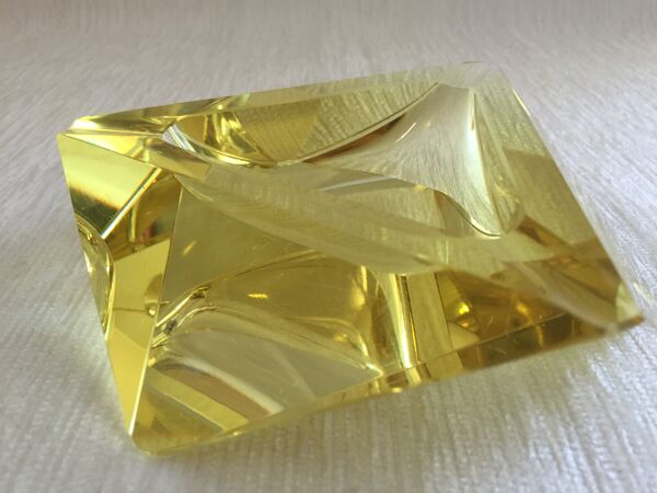 Cendrier a facettes façon diamant