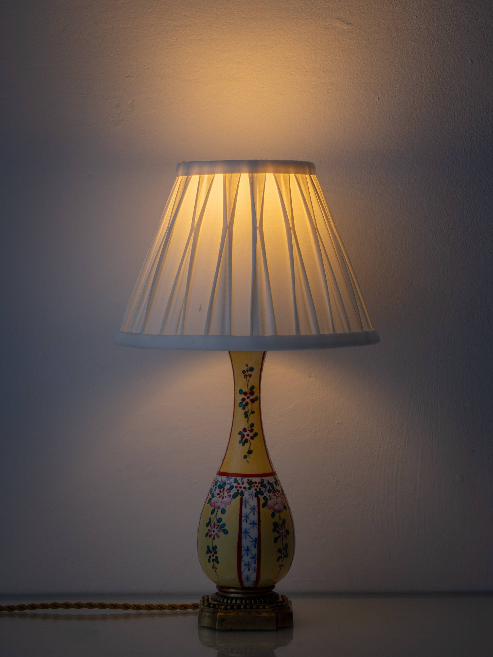 Hand-Painted Yellow Chinoiserie Porcelain Lamp, circa 1900