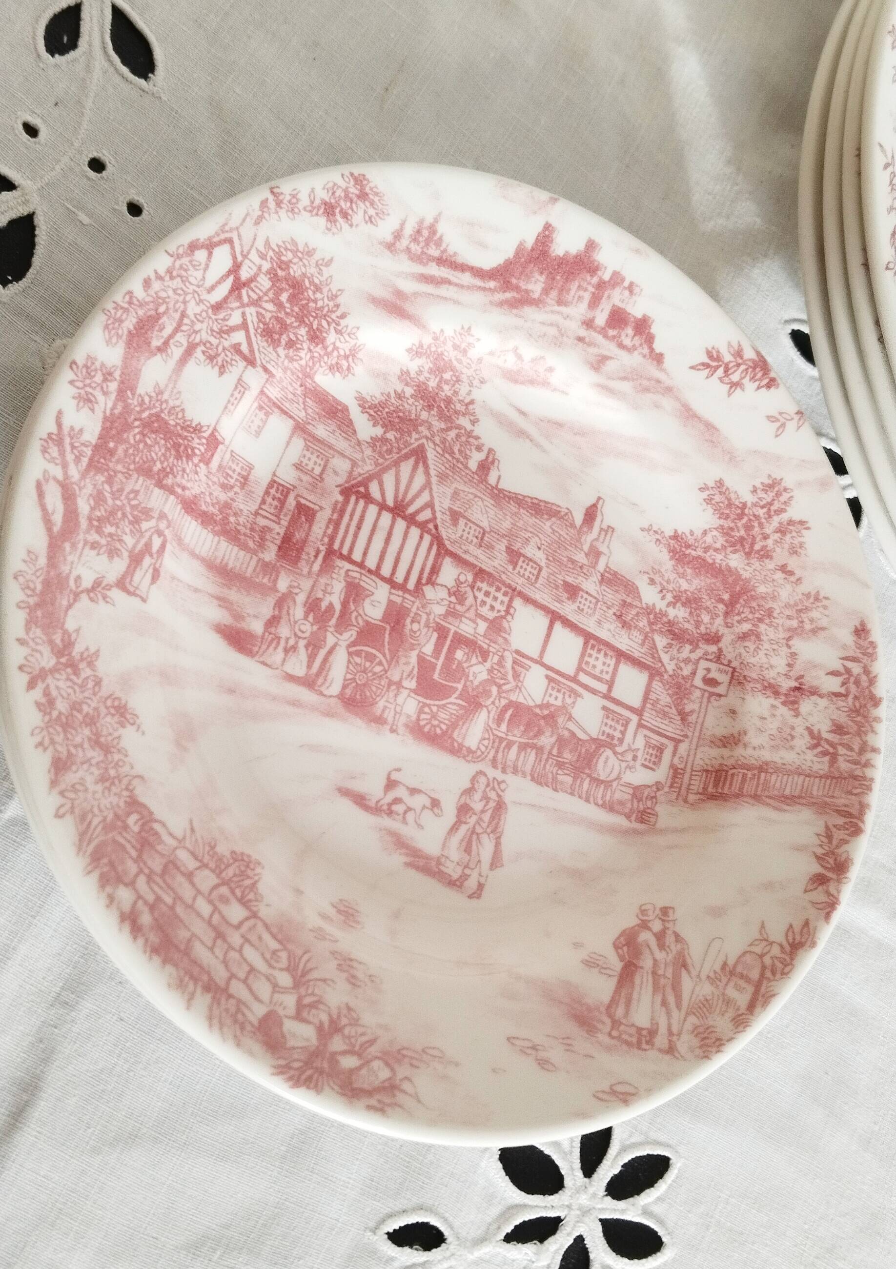 Service en porcelaine rose anglaise Royal Wessex