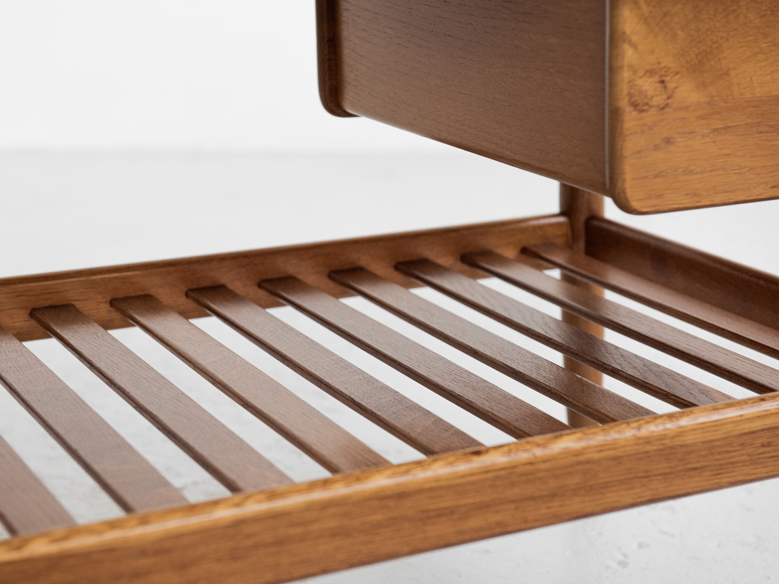 Midcentury Danish coffee table in oak and teak by Ejvind A. Johansson for FDB