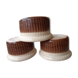 Lot 3 sandstone ramekins