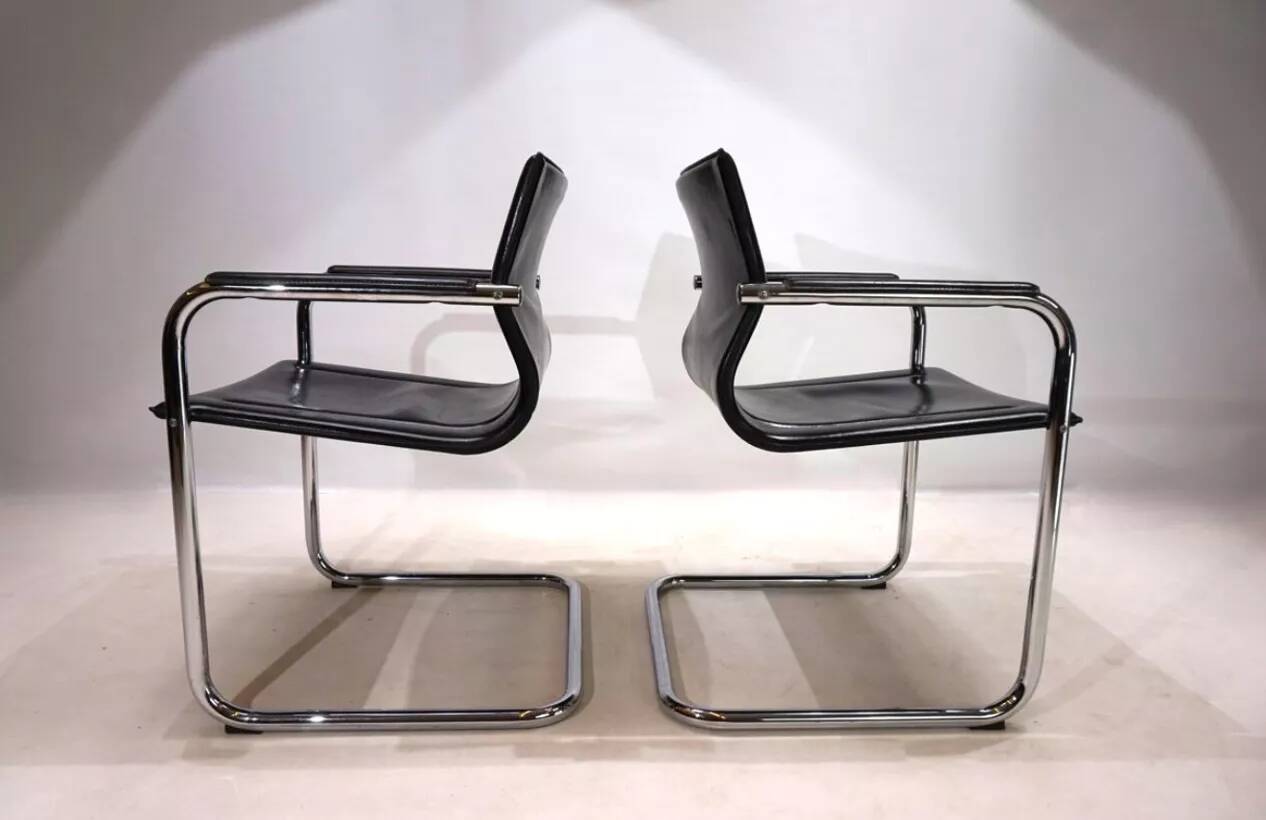 Matteo grassi mg15 cantilever armchairs - black leather