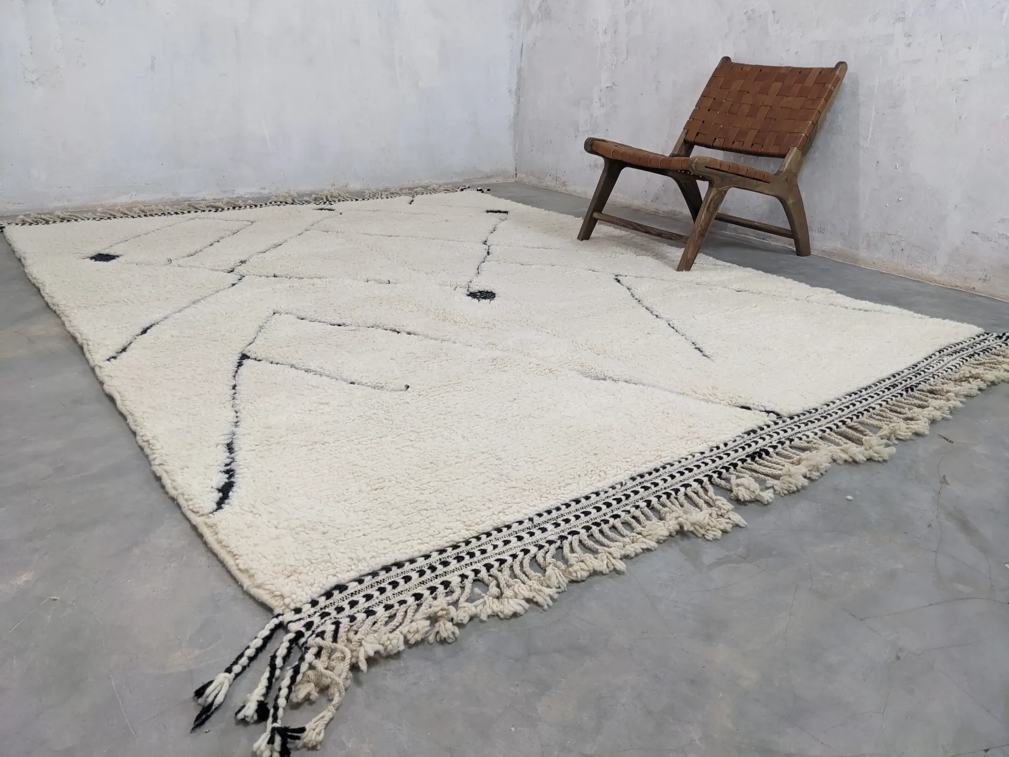 Large Beni Ouarain rug, 285 x 220 cm || 9.35 x 7.22 feet, G-293