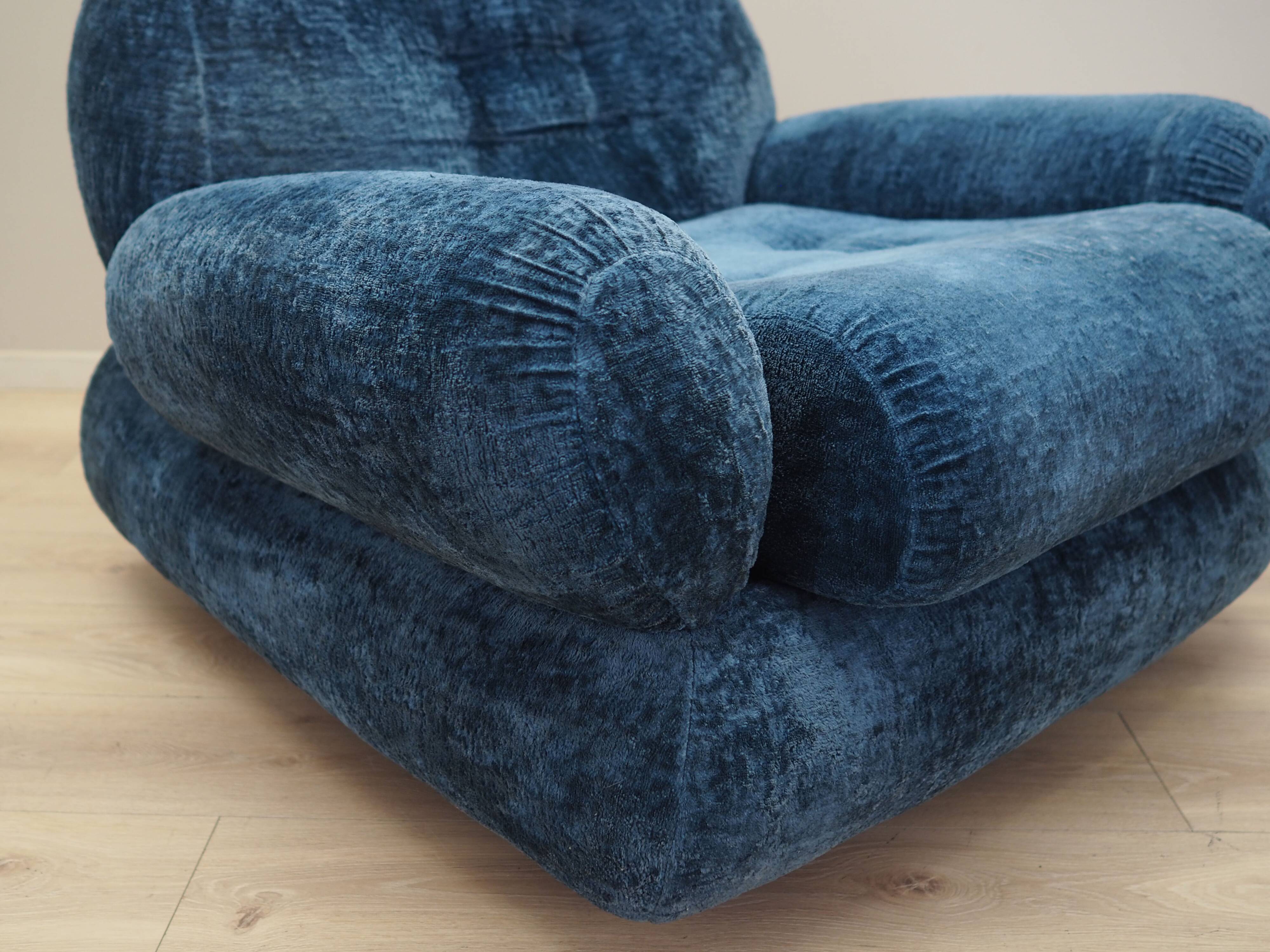Blue armchair, Italian design, 1970s, production: Italy