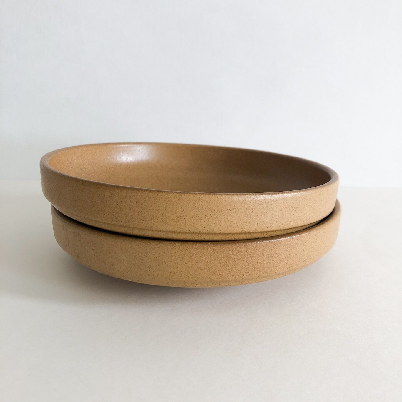 2 assiettes en grès de Rigny