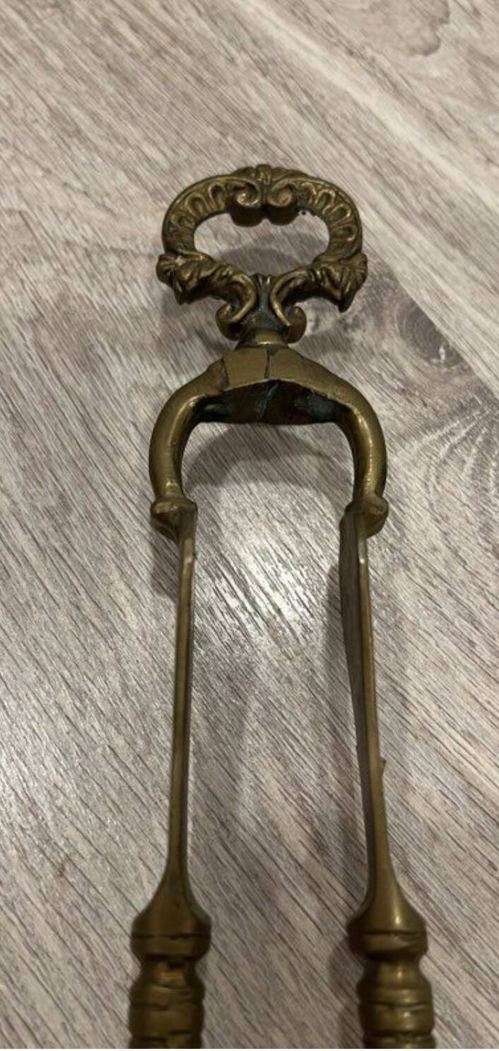 Necessary fireplace set in brass or bronze