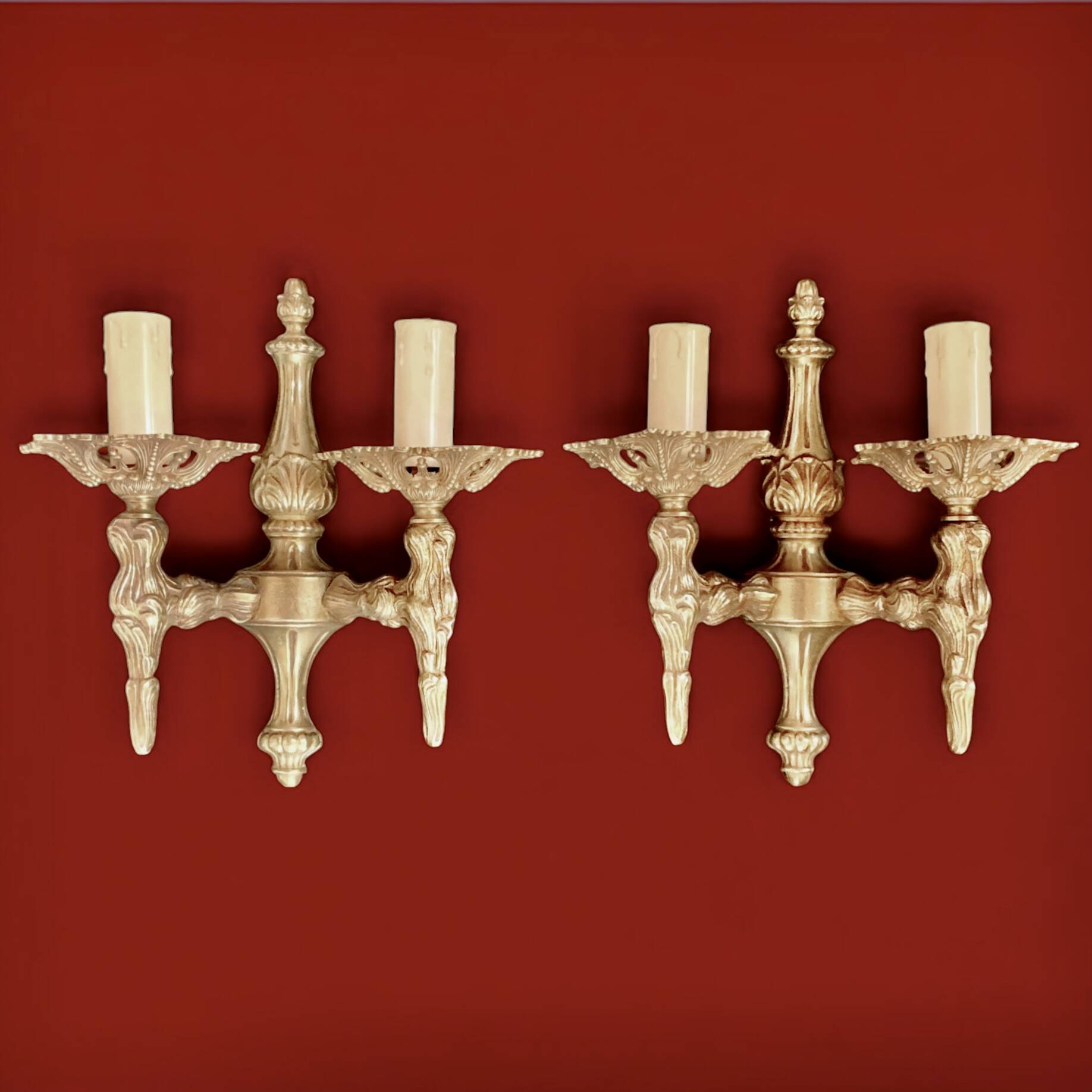 Pair of gilded brass wall lights - Louis XVI style