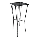 Sellette carrée en métal perforé noir attribuée à Mathieu Matégot