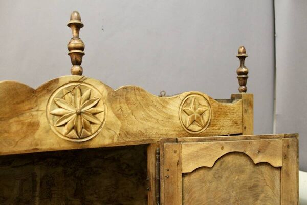 Panetière En Noyer Clair XIXème