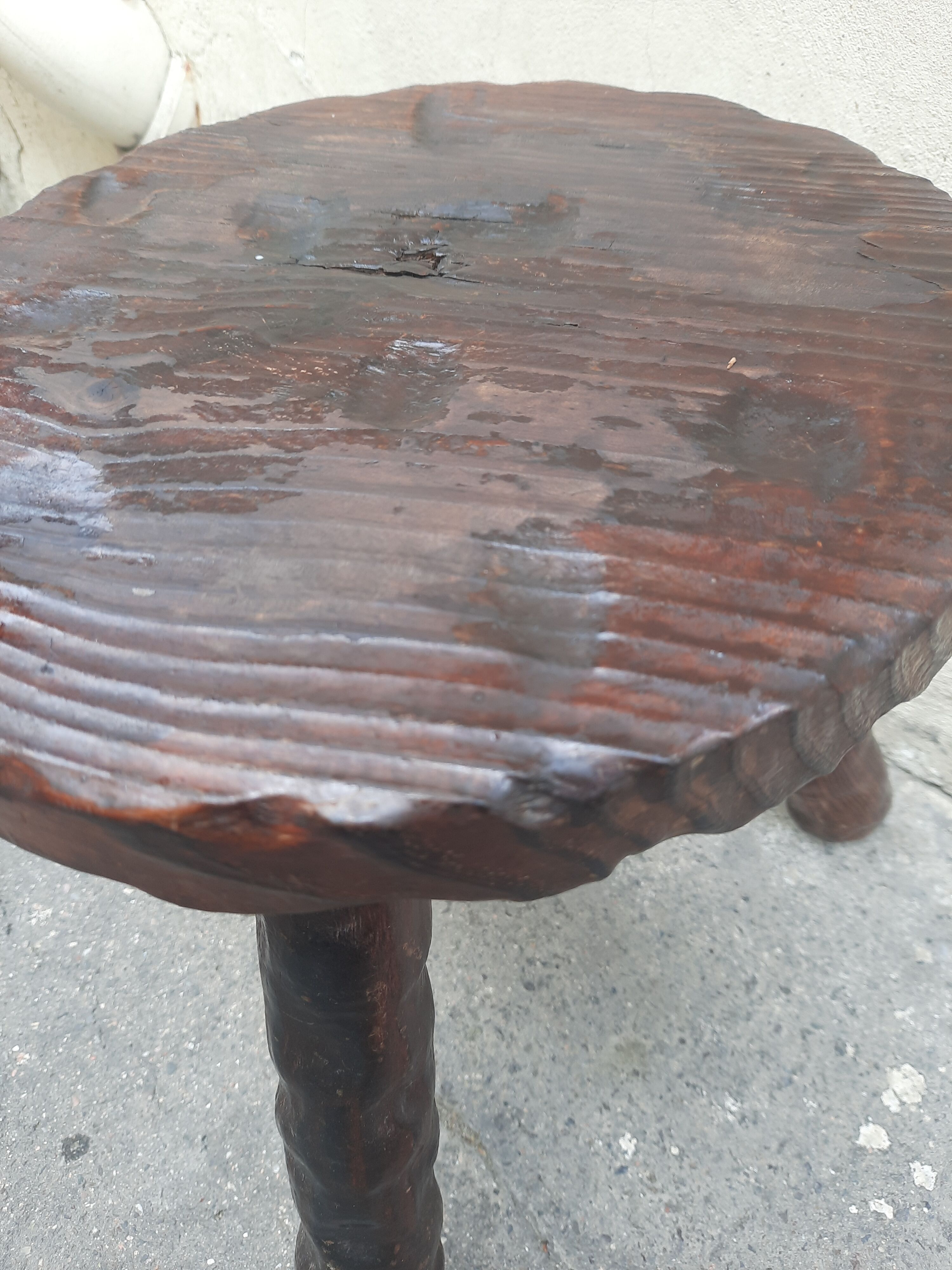 Tripod stool