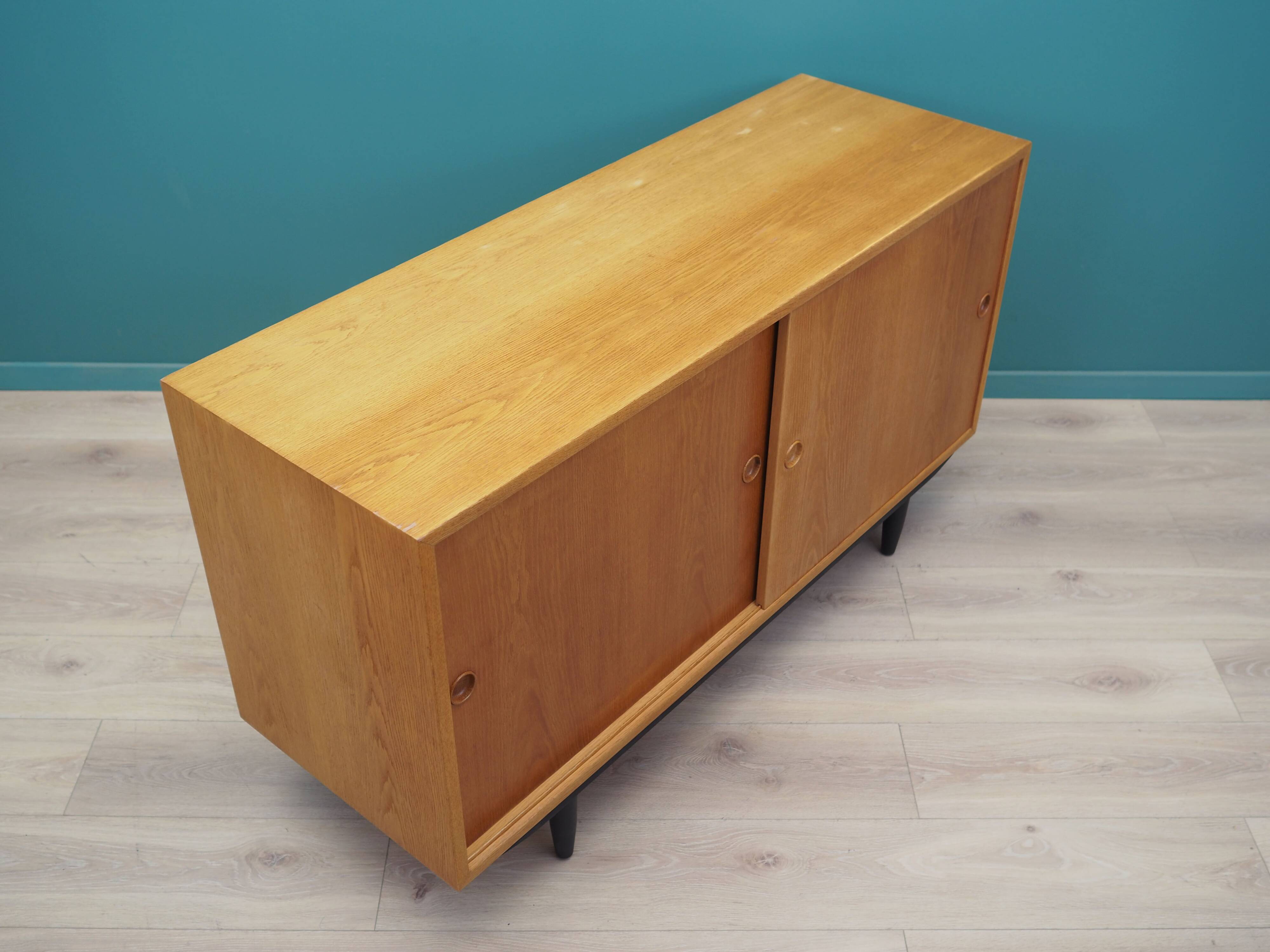 Oak cabinet, Scandinavian design, 1960s, designer: Børge Mogensen, manufacturer: AB Karl Andersson &