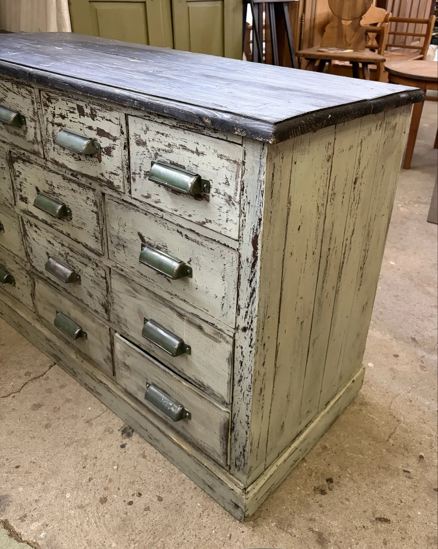 Wooden chest of drawers